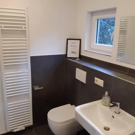 Ferienloft Ottos Werkstatt Mit Saunafass 別荘 Dannenfels